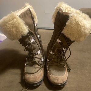 Geox brown winter boots
